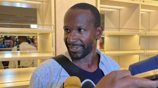 Le journaliste fran&ccedil;ais Olivier Dubois, ex-otage au Sahel, arriv&eacute; en France