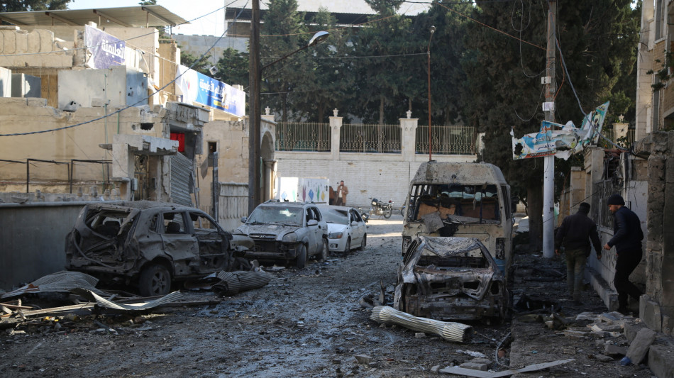 Raid russi su Aleppo, '5 uccisi nei pressi dell'universit&agrave;'