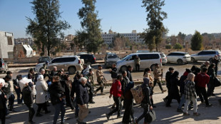 Ex&eacute;rcito s&iacute;rio anuncia fim de sua opera&ccedil;&atilde;o em Aleppo, mas curdos negam