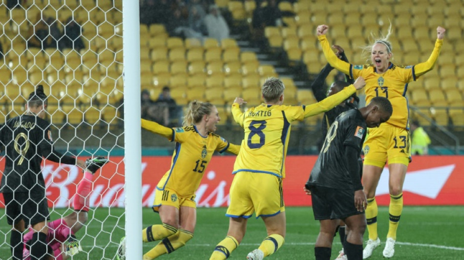 Swedes scrape past South Africa, Dutch do enough at Women's World Cup