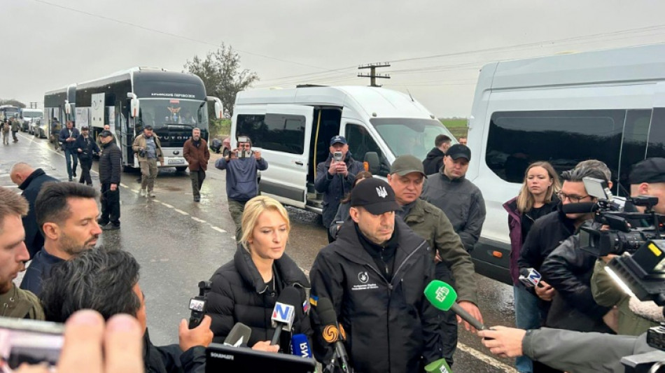 Empiezan las evacuaciones humanitarias en la ciudad ucraniana de Oleshki