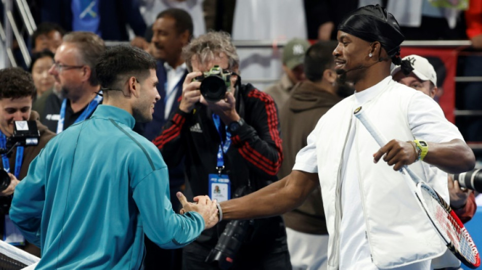 Tennis: apr&egrave;s sa victoire sur Cilic, Alcaraz tape la balle avec Jimmy Butler