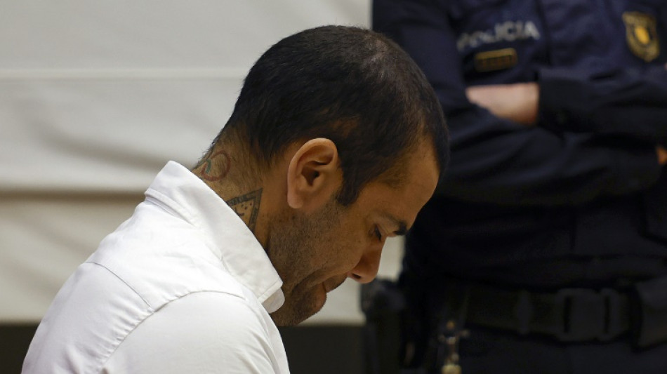 Dani Alves, citado el jueves por el tribunal que le juzg&oacute; por presunta violaci&oacute;n