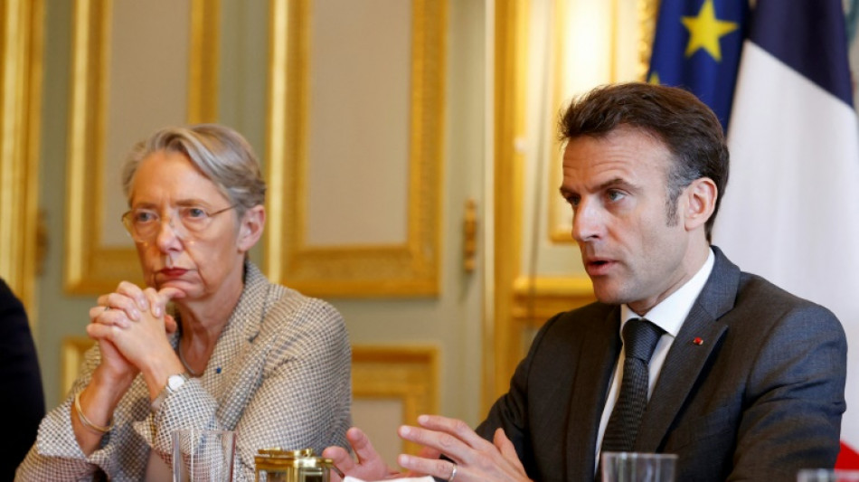 Pour tourner la page des retraites, Macron affiche une "acc&eacute;l&eacute;ration" tous azimuts