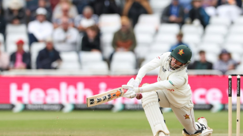 England end Williams's resistance as Zimbabwe fight hard in one-off Test