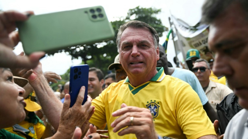 Bolsonaristas voltam a Brasília para exigir anistia a condenados por ataques de 2023