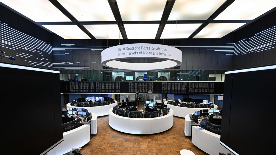Borsa: Europa debole nel finale, Wall Street cauta, Milano -1,2%