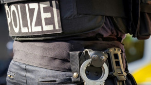 Leiche in Auto: 30-J&auml;hriger soll in Nordrhein-Westfalen Mann erschossen haben