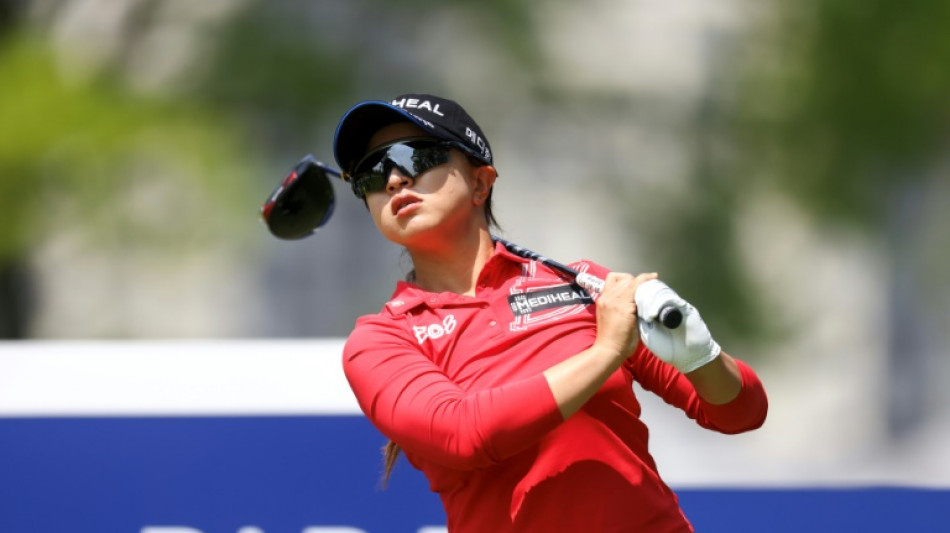 Kim seizes LPGA Founders Cup lead with four-birdie run