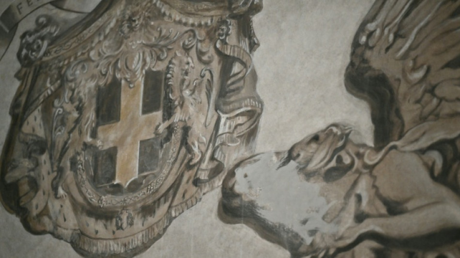 El restaurador borra el pol&eacute;mico fresco con el rostro de Giorgia Meloni