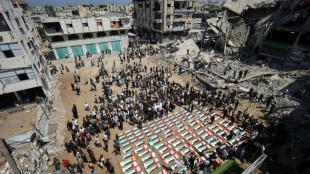 A Gaza, des fun&eacute;railles collectives pour des victimes longtemps ensevelies sous les d&eacute;combres