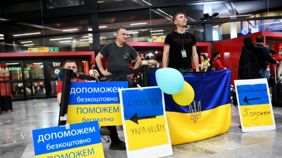 Entre les Etats-Unis et le Mexique, une op&eacute;ration massive d'aide aux r&eacute;fugi&eacute;s ukrainiens