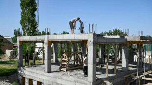 Les migrants d'Asie centrale en Russie, ligne de vie financière pour leurs pays