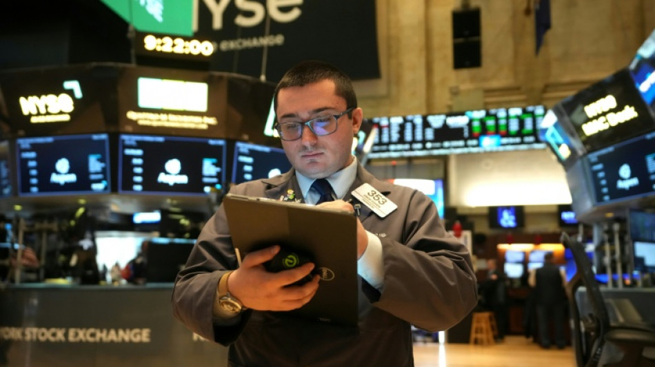 Wall Street termine la séance sans conviction, nerveuse avant la rencontre entre Washington et Pékin