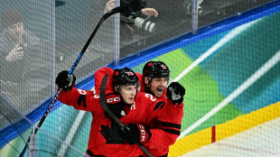 Last-gasp Canada edge Finland to reach Olympic men's ice hockey final