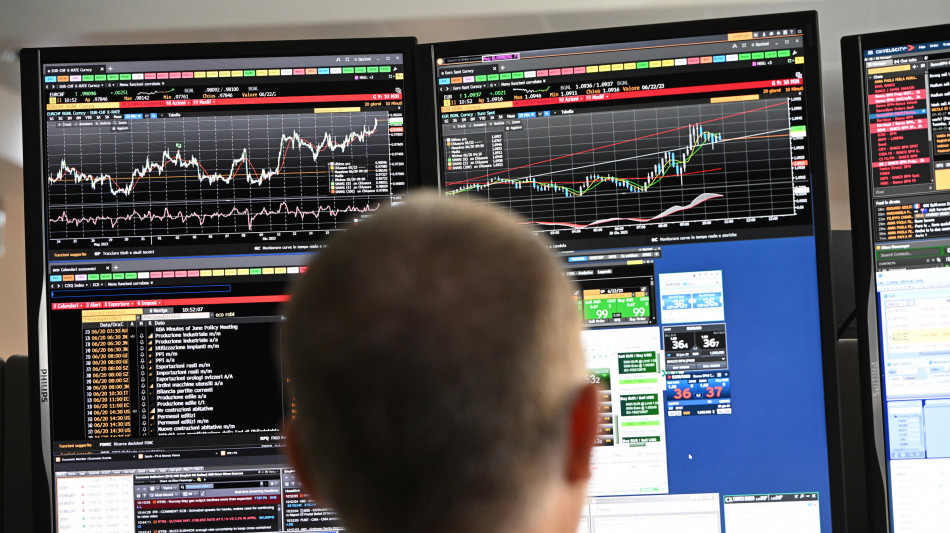 Lo spread tra Btp e Bund apre in rialzo a 64 punti