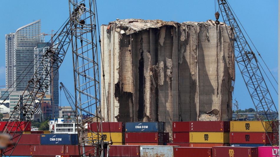 Il Papa prega al porto di Beirut, nel 2020 l'esplosione