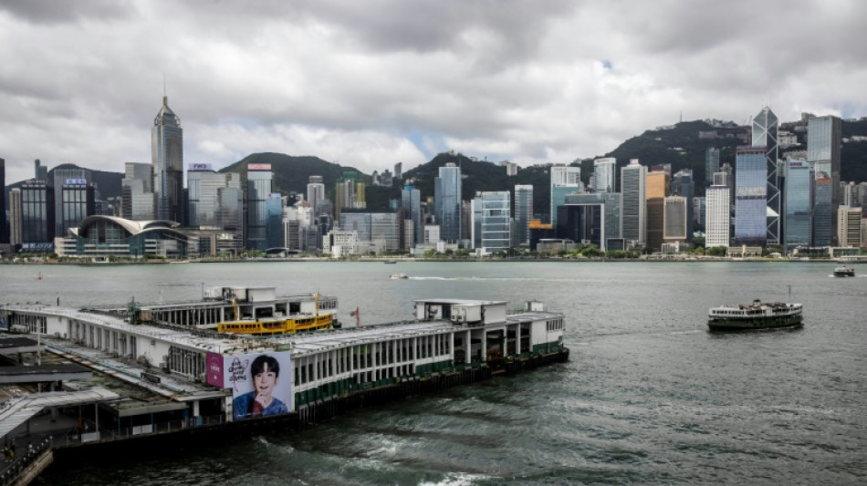 Condenan a 14 meses de c&aacute;rcel a un hombre en Hong Kong por usar una camiseta "sediciosa"