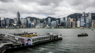 Condenan a 14 meses de c&aacute;rcel a un hombre en Hong Kong por usar una camiseta "sediciosa"