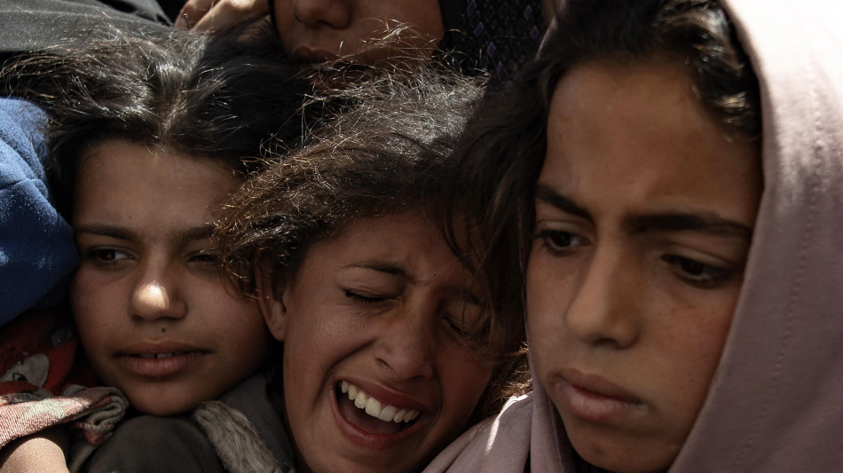 Soccorsi Gaza, '72 morti dall'alba, 21 in attesa aiuti'