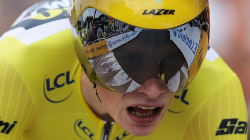 Vingegaard pulverises Pogacar in Tour de France duel