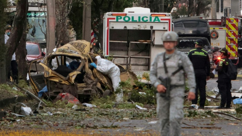 Colômbia reforça operações militares após ataques que deixaram 18 mortos