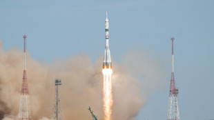 Una nave Soyuz MS-27 partió rumbo a la EEI con dos rusos y un estadounidense a bordo