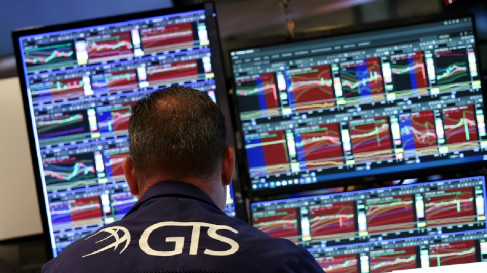 Wall Street termine en ordre dispersé, entre budget américain et indicateurs