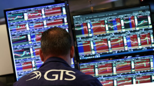 Wall Street termine en ordre dispersé, entre budget américain et indicateurs