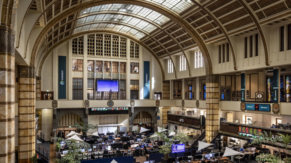 Borsa: Europa fiacca dopo l'inflazione Usa, Milano -0,1%