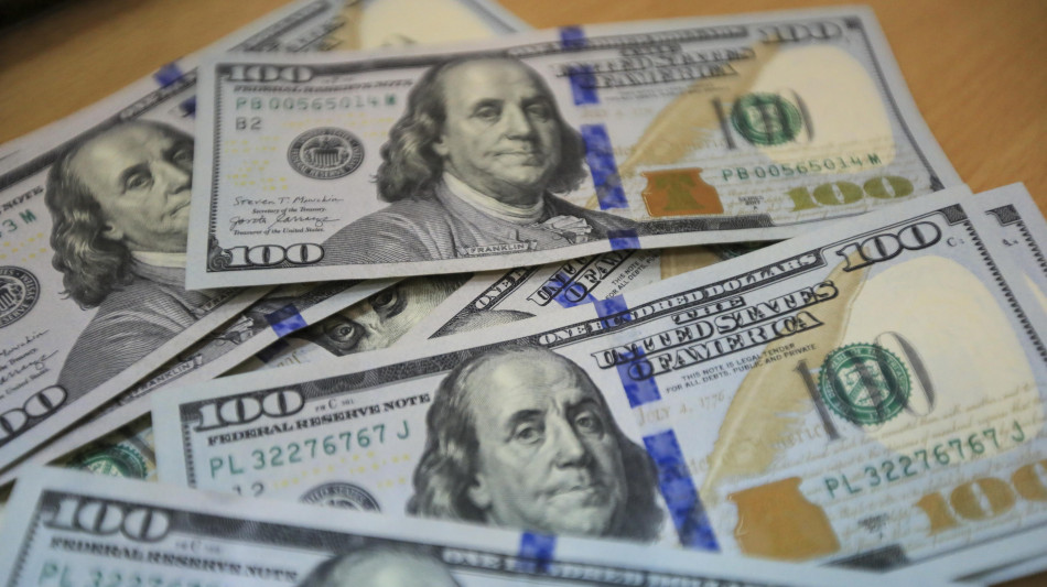 L'Euro apre in calo, corsa investitori sul dollaro