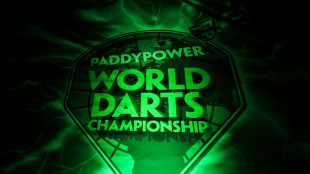 Auftaktspiel im Ally Pally: Merk schlägt Huybrechts