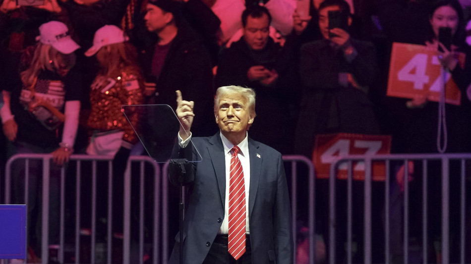 'Decine di diplomatici verso dimissioni su richiesta Trump'