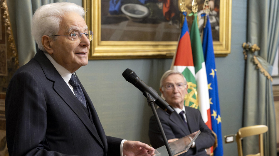 Mattarella, libert&agrave; donne conquista da difendere ogni giorno