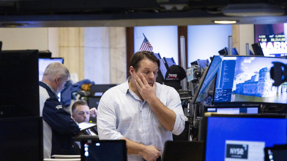 Wall Street apre in calo, Dj -1,69%, Nasdaq -2,66%