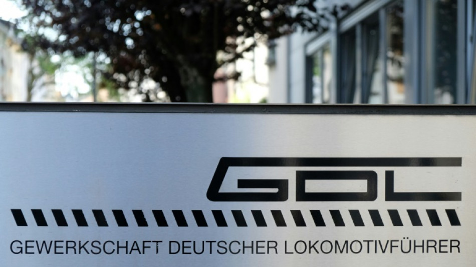 GDL-Mitglieder stimmen im Tarifstreit mit Bahn f&uuml;r l&auml;ngere Streiks ab Januar