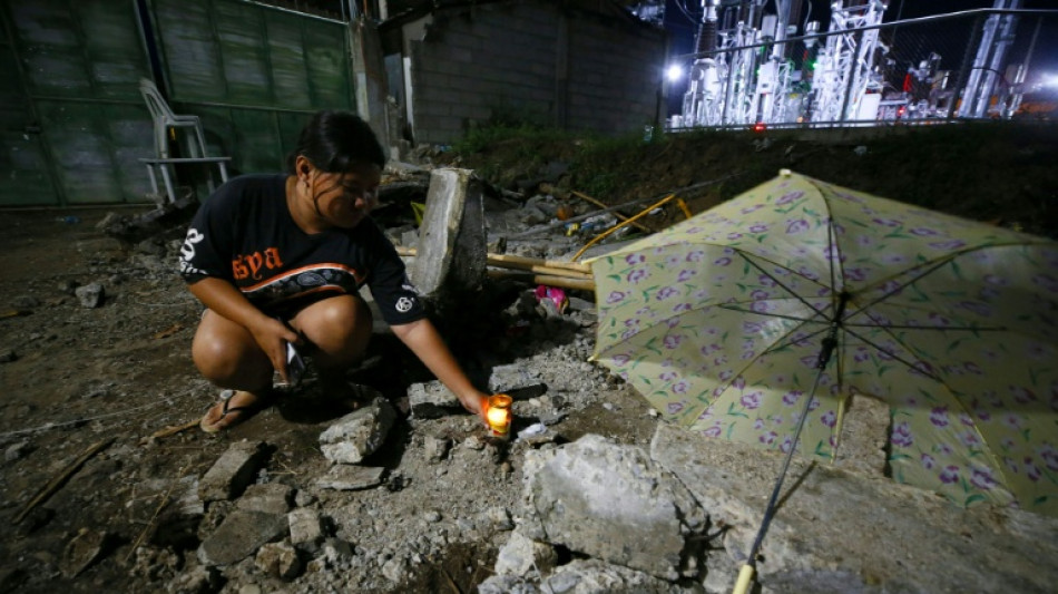 Al menos ocho muertos por terremoto de magnitud 7,4 en Filipinas