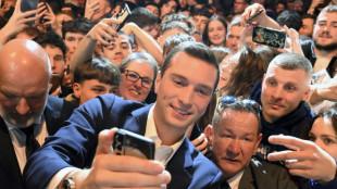 Extrema direita francesa se rejuvenesce para as elei&ccedil;&otilde;es europeias