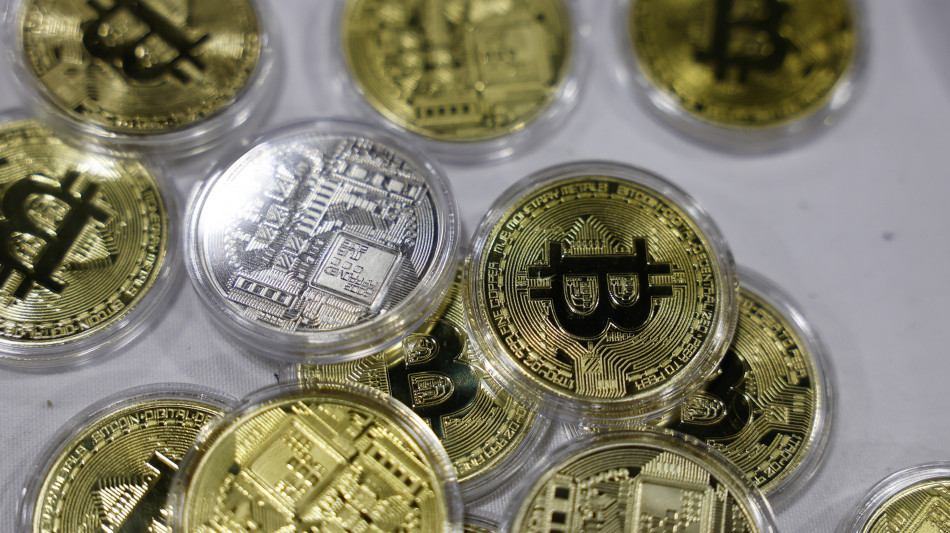 Italiani pi&ugrave; freddi con le criptovalute, clienti in calo del 20%