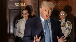 Trump é multado em 5 mil dólares por violar ordem de silêncio