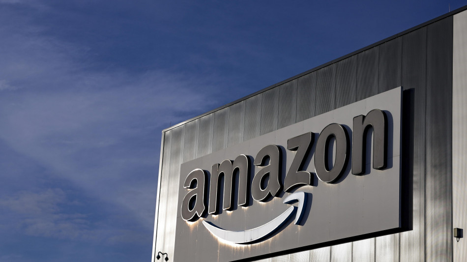 'Amazon ha cancellato alcuni ordini dalla Cina per i dazi'