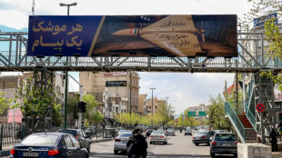 Trump amenaza con destruir la principal terminal petrolera de Ir&aacute;n pese al alza de los precios