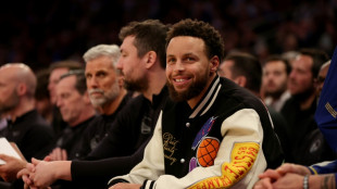 NBA: Curry de retour &agrave; l'entra&icirc;nement apr&egrave;s sa blessure &agrave; l'&eacute;paule