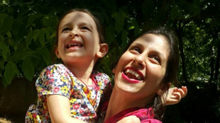 Dos brit&aacute;nico-iran&iacute;es llegan a Reino Unido tras ser liberados por Teher&aacute;n
