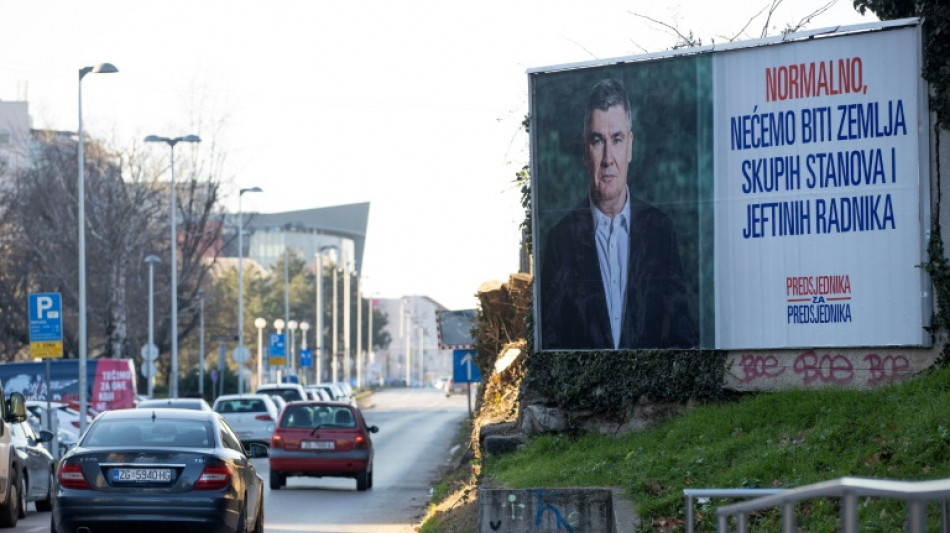 Pr&eacute;sidentielle en Croatie: les &eacute;lecteurs aux urnes, le chef de l'Etat sortant donn&eacute; favori