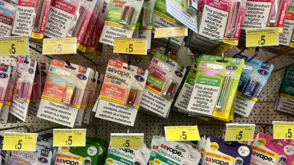 Reino Unido prohibir&aacute; los cigarrillos electr&oacute;nicos desechables