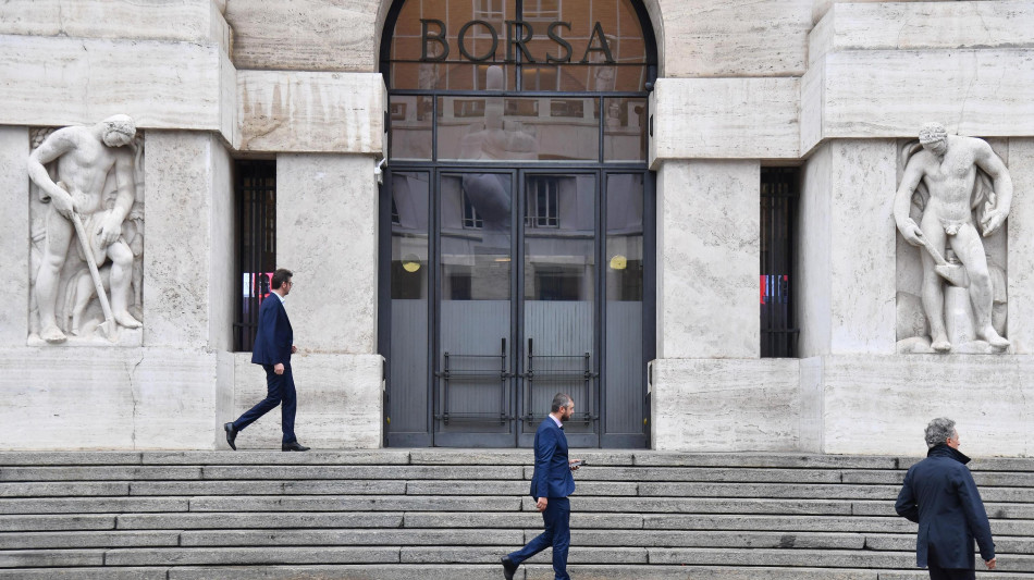Borsa: Milano chiude in calo del 2,51% sotto la soglia dei 50.000 punti