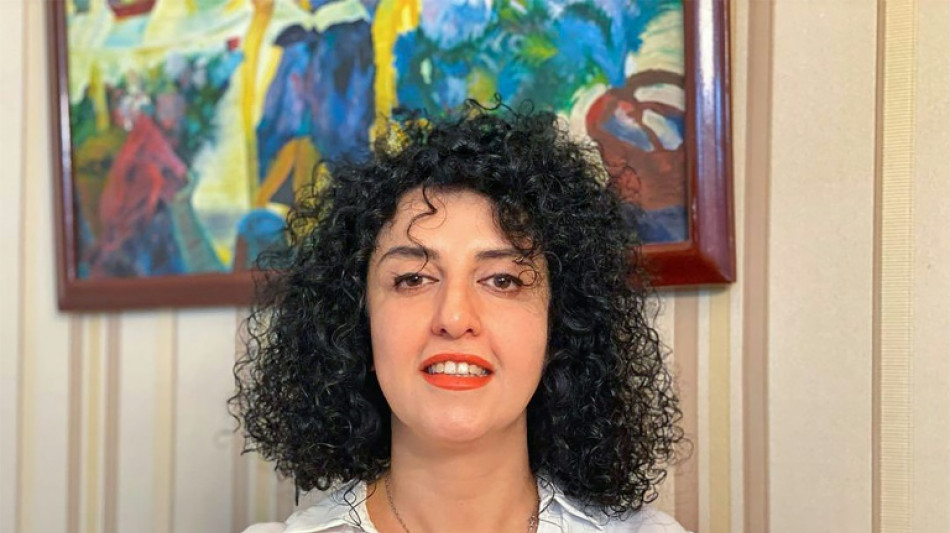 Iran: Narges Mohammadi "entre la vie et la mort", selon ses soutiens
