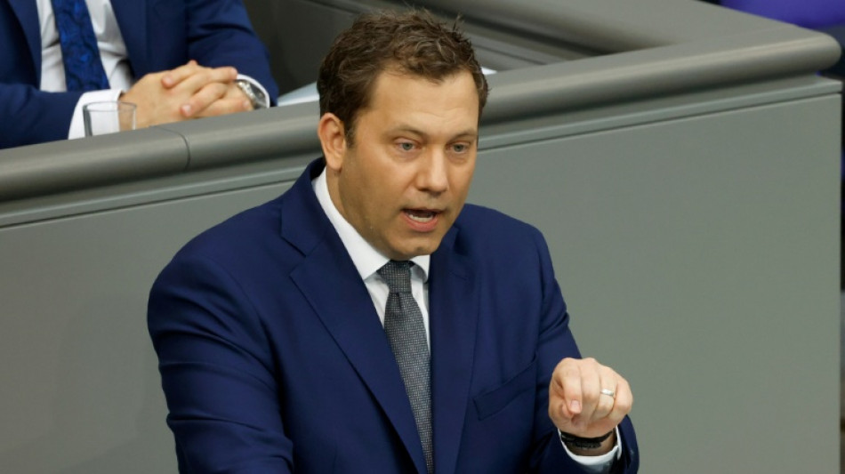 Klingbeil wirbt im Bundestag für 100-Milliarden-Paket für Länder und Kommunen