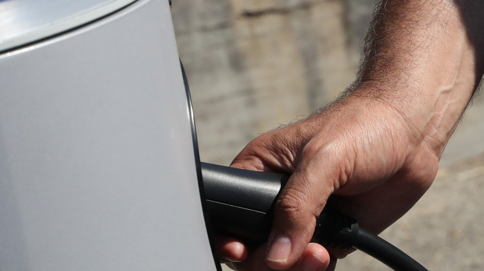 Motus-E, quattro proposte al Mef per accelerare la mobilit&agrave; elettrica